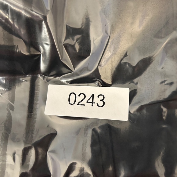 Men's Dress Pants - Exact a Dockers Brand Black, Cuffed, Pleated Size 40x30 - Picture 2 of 10